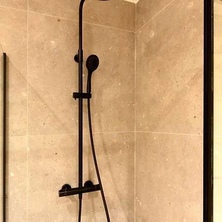 By Aimee - 20m From The & In Centre! Appartamento