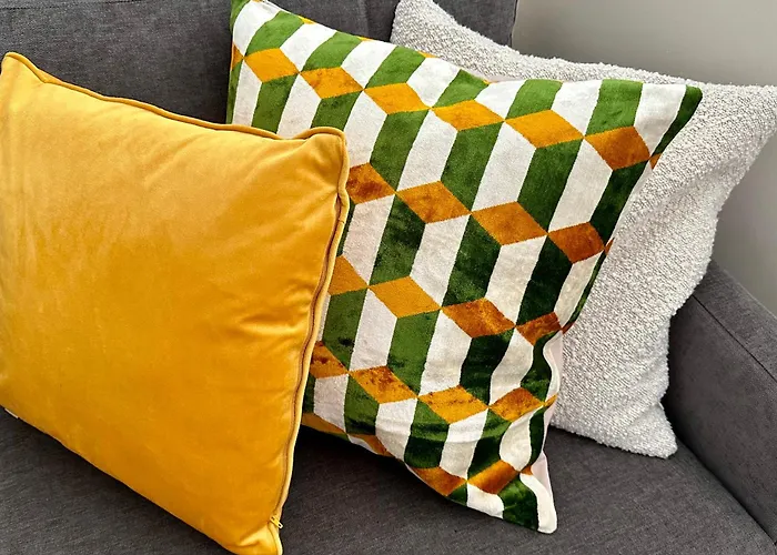 By Aimee - 20m From The & In Centre! Appartement Oostende